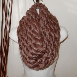 Chunky Chained Cable Knitted Infinity Scarf